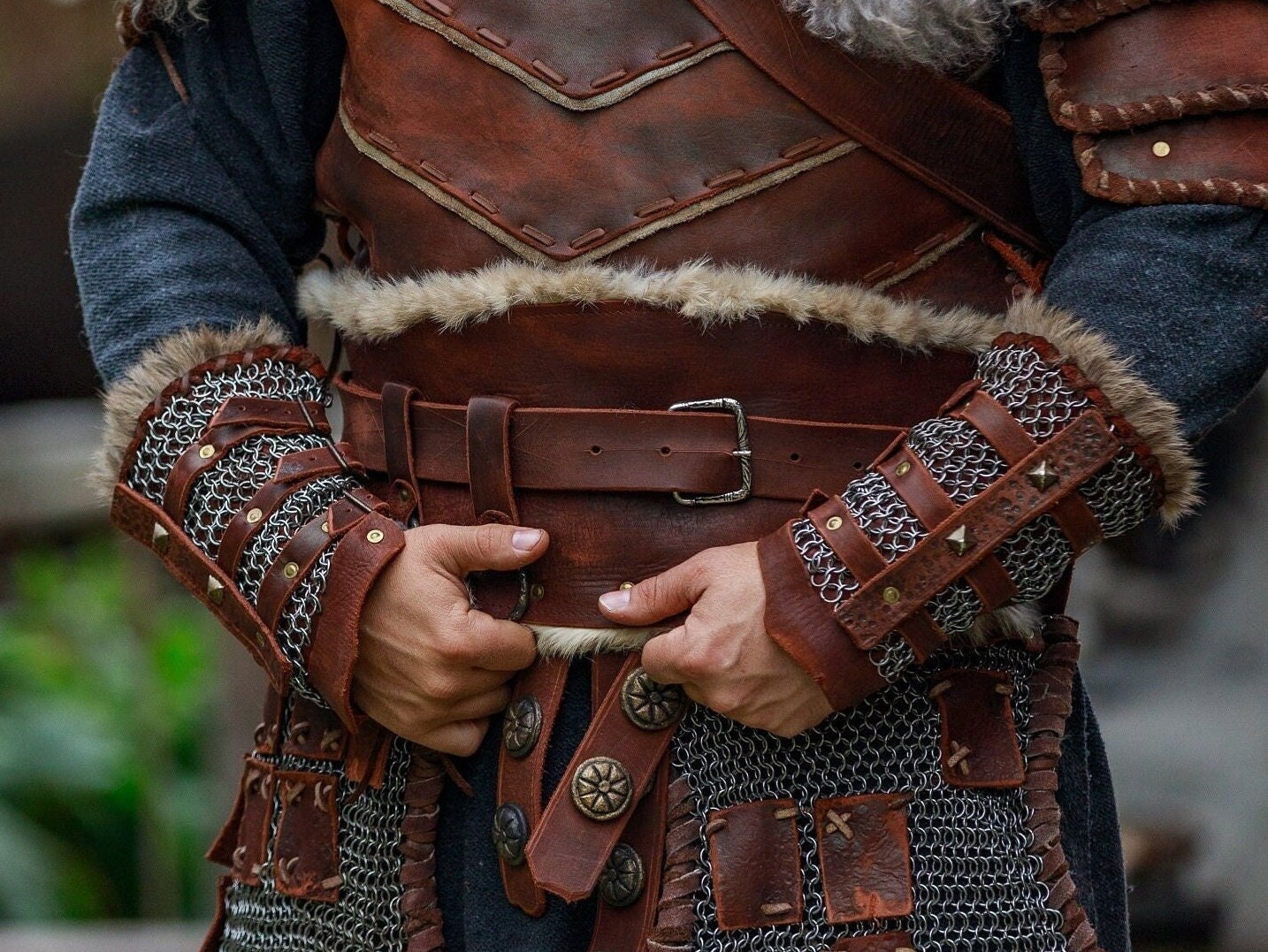 Warlord leather bracers with сhainmail