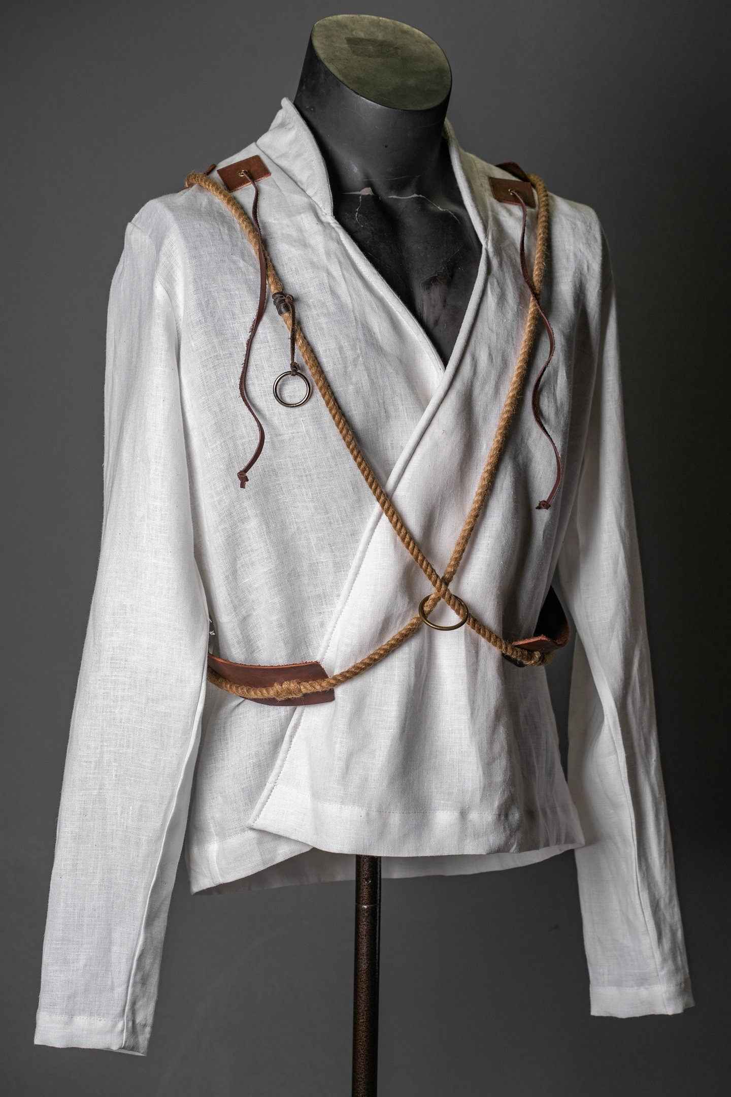 Witcher Geralt's white shirt