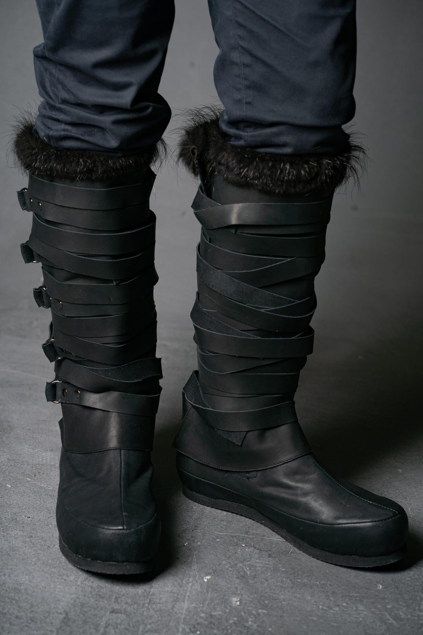 Assassian Black Boots with fur / boots set