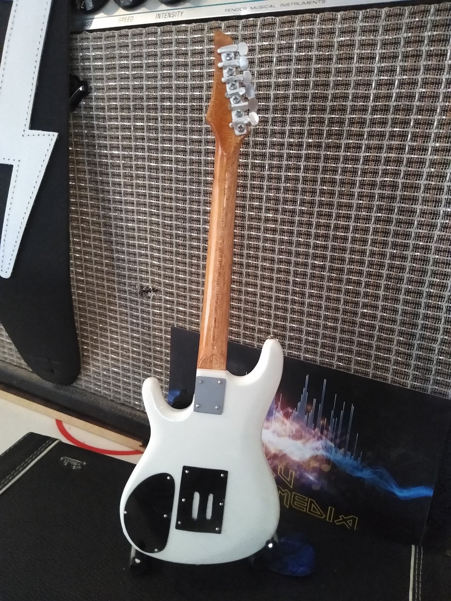 JOE SATRIANI - Ibanez Alien 1:4 Scale Replica Guitar ~Axe Heaven~