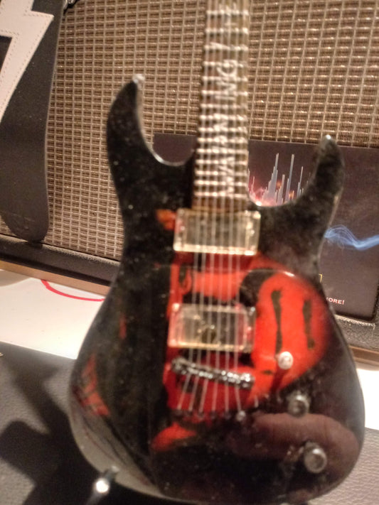 KIRK HAMMETT (Metallica) Frankenstein 1:4 Scale Replica Guitar~Axe Heaven~