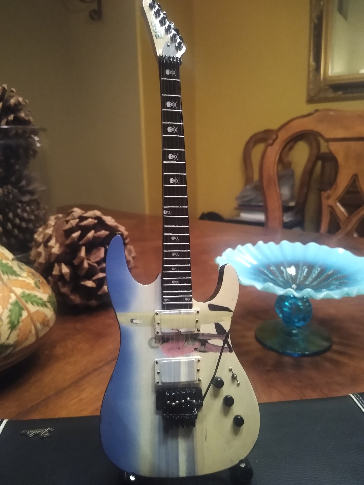 KIRK HAMMETT - ESP Joker Surf's Up 1:4 Scale Replica Guitar ~Axe Heaven~