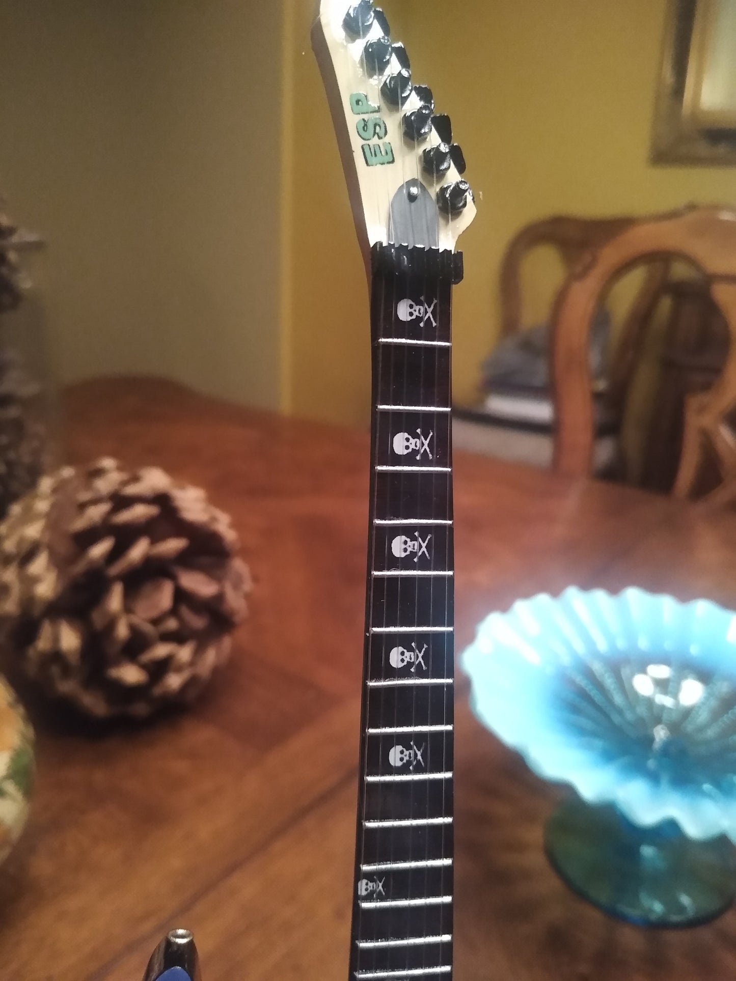 KIRK HAMMETT - ESP Joker Surf's Up 1:4 Scale Replica Guitar ~Axe Heaven~