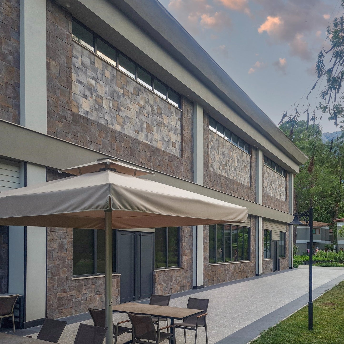 Ashlar Pattern Petra Ash Manufactured Stone Handmade Veneer - Livfloors Collection