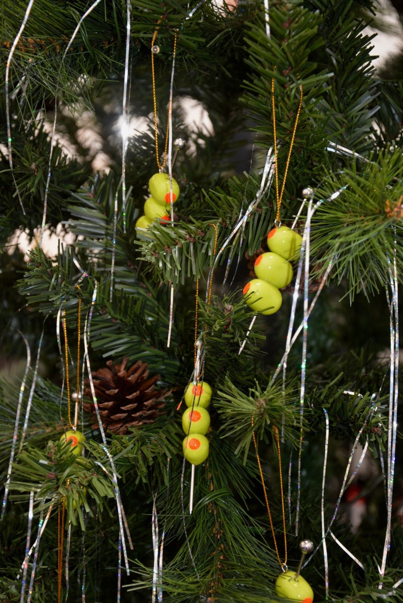 MARTINI OLIVE ORNAMENT
