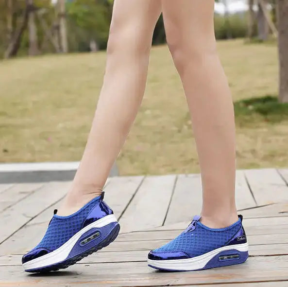 Rocking Shoes, Slip-On Old Beijing Cloth Shoes