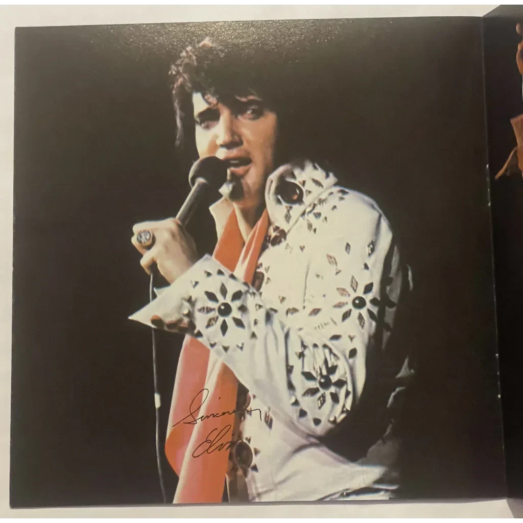 Rare 1970s Elvis Presley Concert Photos From The Colonel
