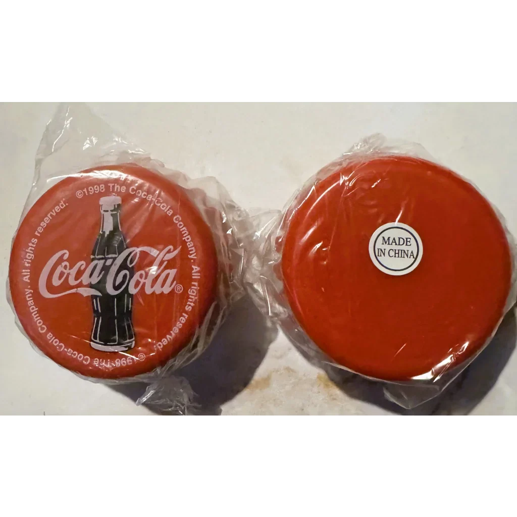 Rare 1998 Coca-Cola Yo-Yo Bottle Cap Shape Collectible Unwrapped