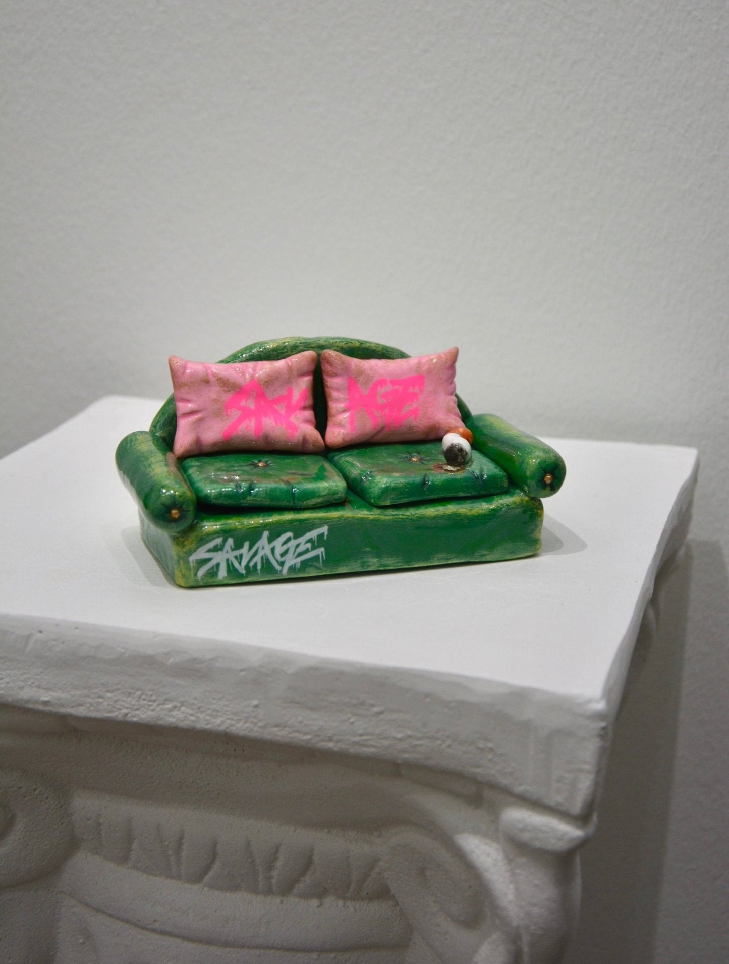 SAVAGE GRAFFITI COUCH
