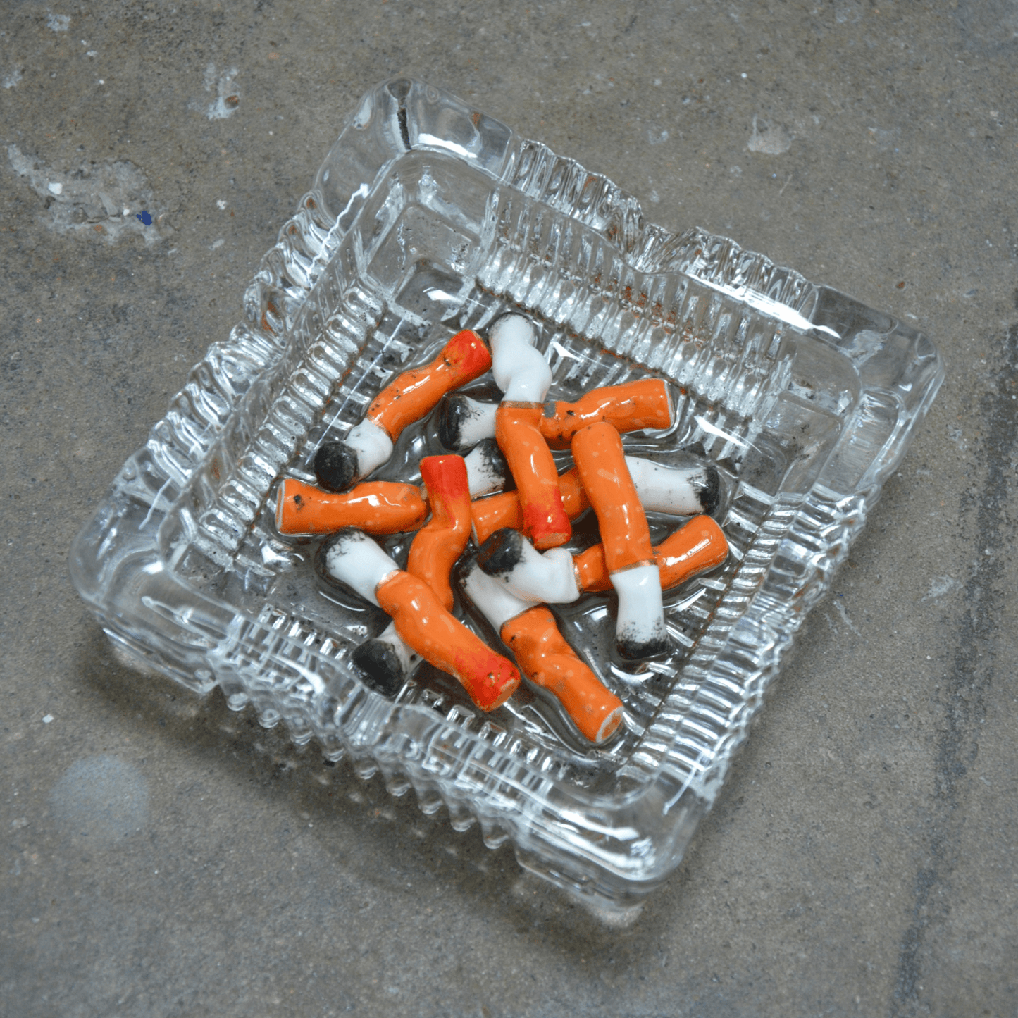 SMOLDERING ELEGANCE ASHTRAY