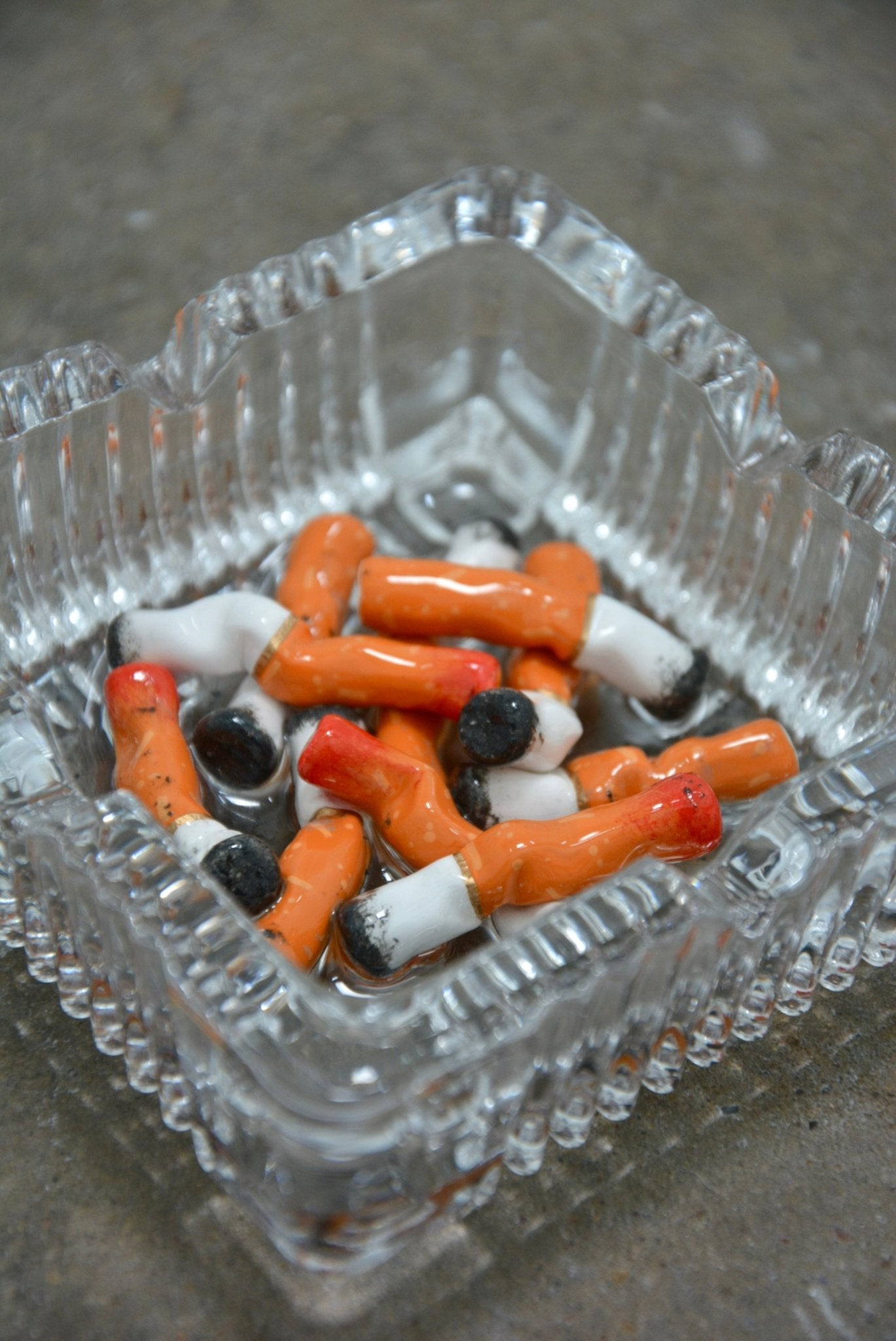 SMOLDERING ELEGANCE ASHTRAY