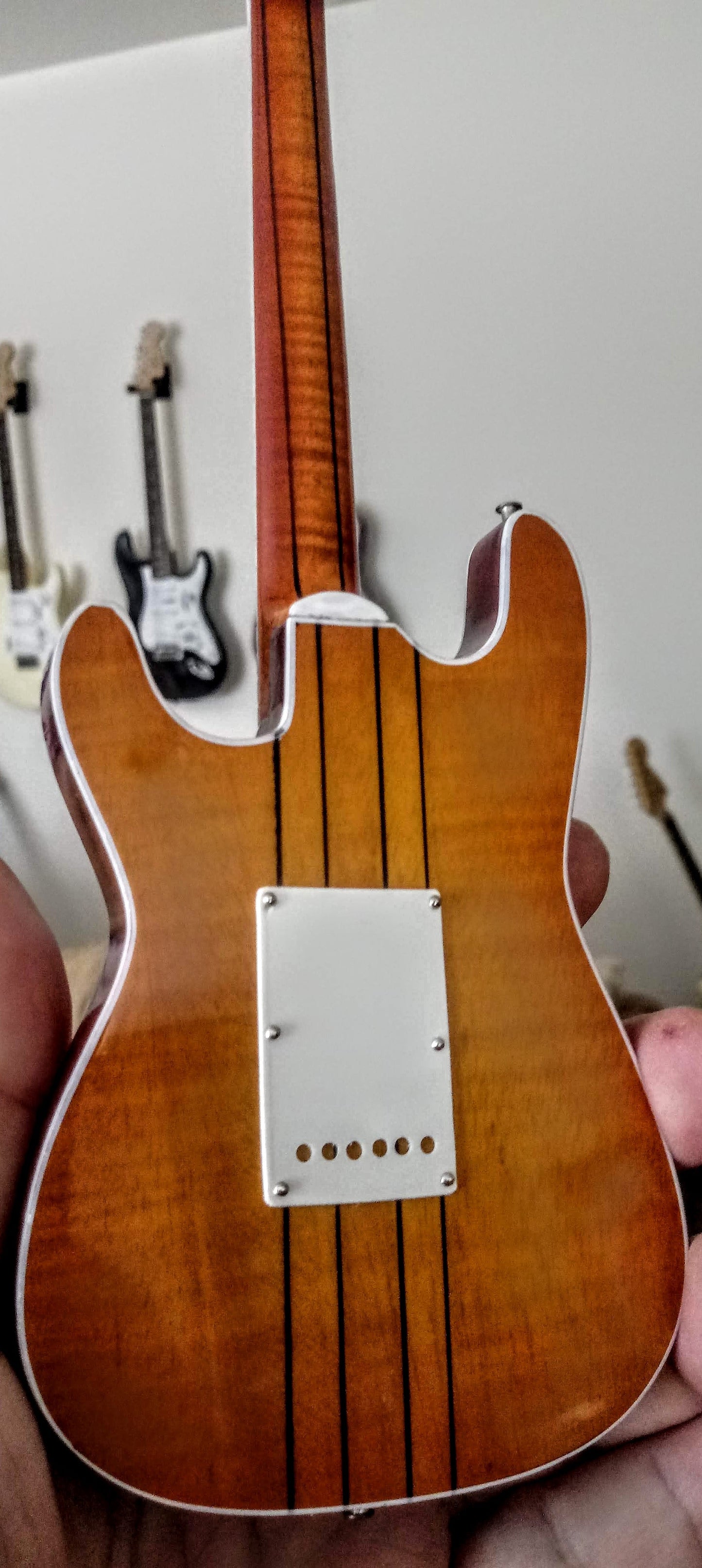 STEVIE RAY VAUGHAN - Signature Hamiltone 1:4 Scale Replica Guitar ~Axe Heaven~