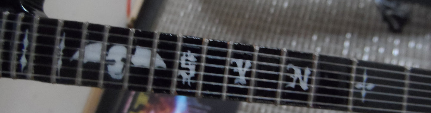 SYNYSTER GATES - Schecter Syn Black/White Signature 1:4 Scale Replica Guitar~New