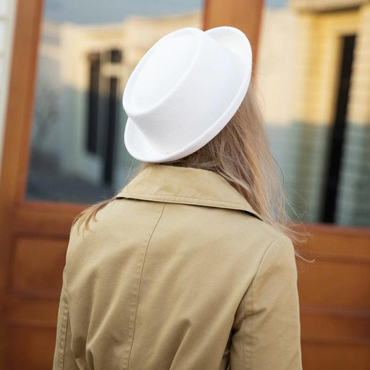 Unisex White Classic Wool Soft Hat Simple Black Fedora For Men Women Pork Pie Hat Comfortable Soft Porkpie Hats Flat Top Men's Fedora Autumn Winter Warm Hat Dress Hats