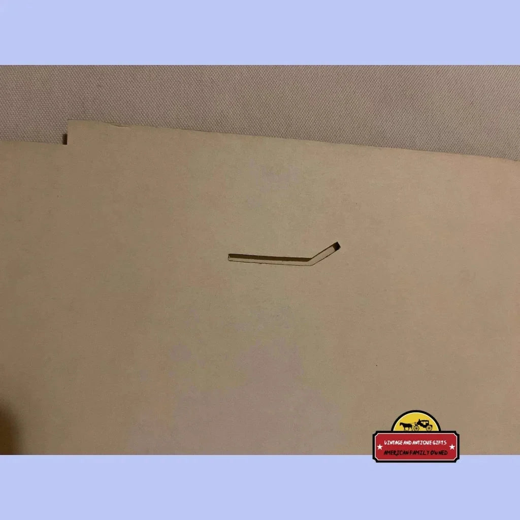 Rare 3D Vantage Cigarette Sign Brings 1975 Store Display to Life