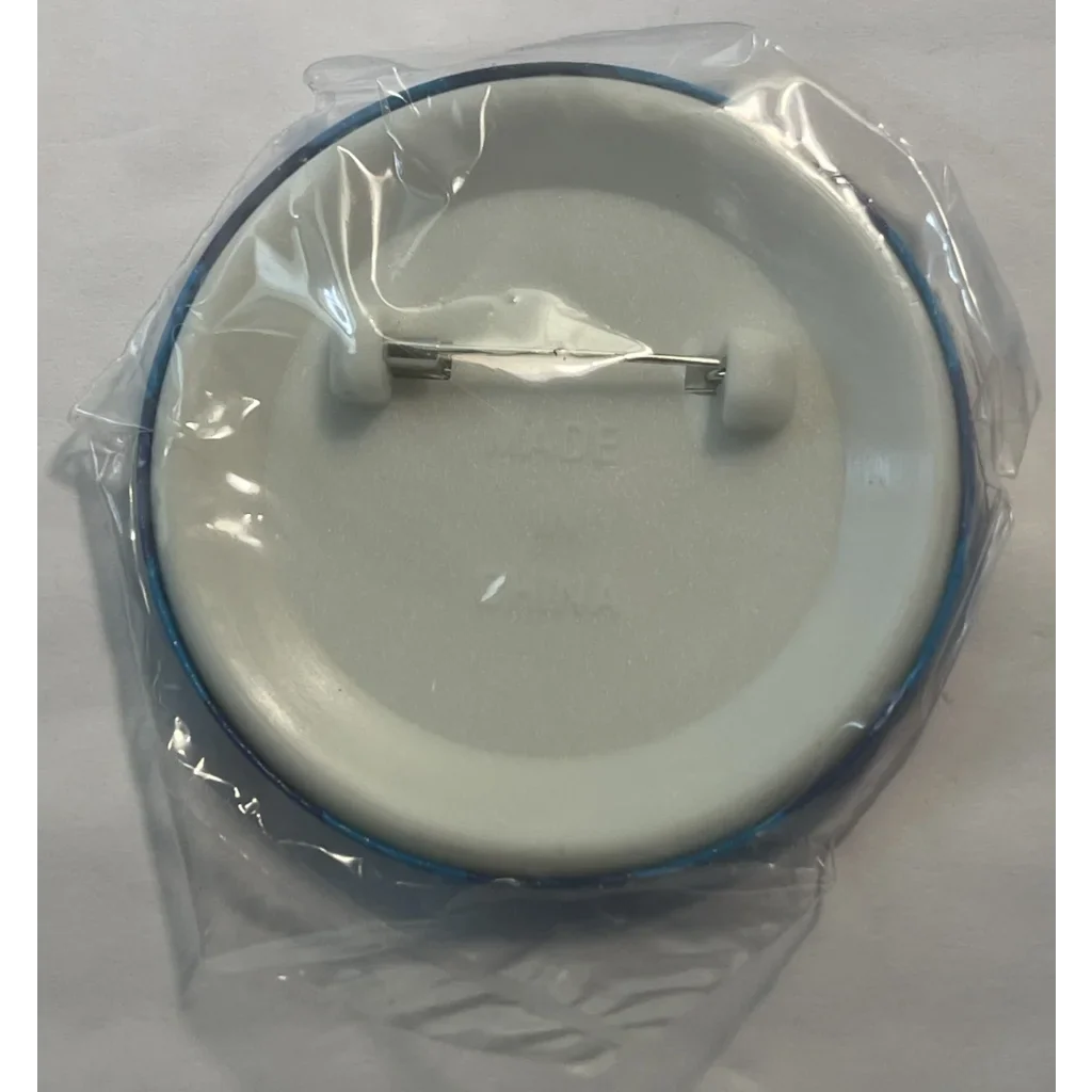 Rare Unopened 1995 Daffy Duck Looney Tunes Pin Awaits Collector