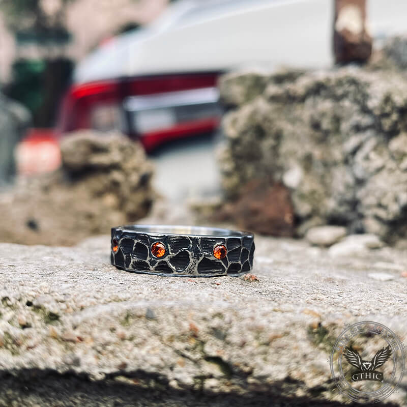 Vintage Hammer Pattern Zircon Inlaid Stainless Steel Ring